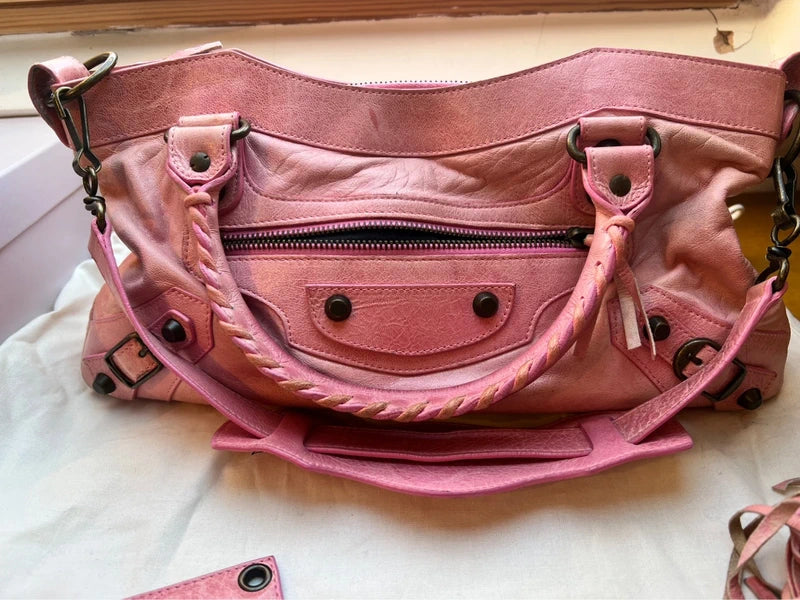 Balenciaga le city Motorcycle Bag in stunning Pink!