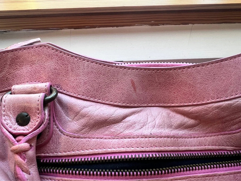 Balenciaga le city Motorcycle Bag in stunning Pink!