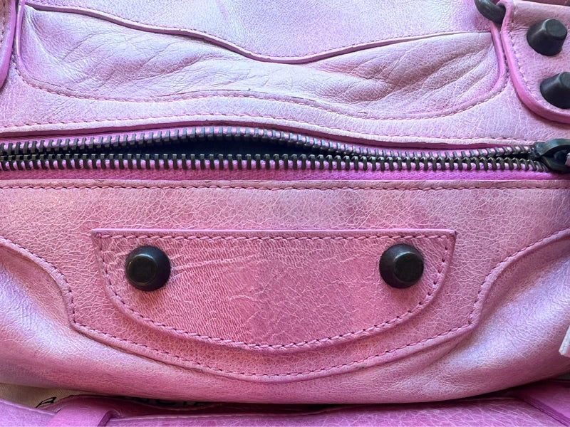 Balenciaga le city Motorcycle Bag in stunning Pink!