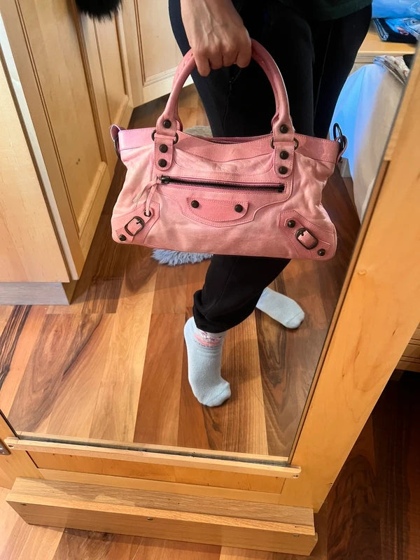 Balenciaga le city Motorcycle Bag in stunning Pink!